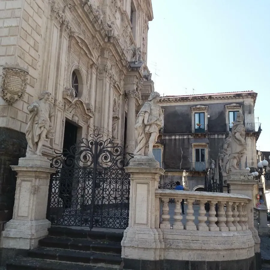 La Corte Di Aci Acireale 0*,