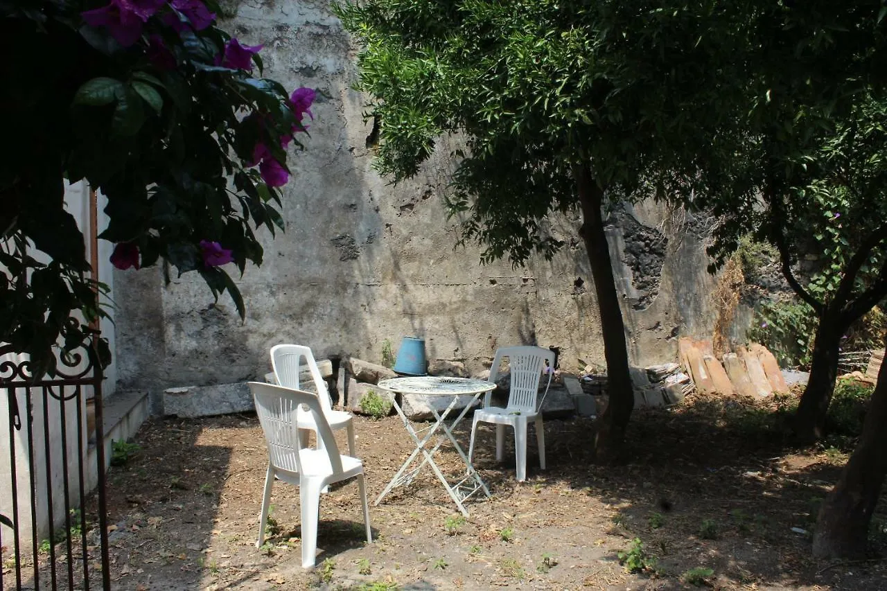 La Corte Di Aci Acireale